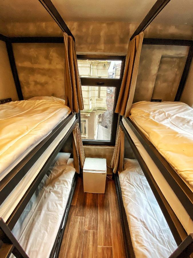 Hostel Nomad Karakoey *